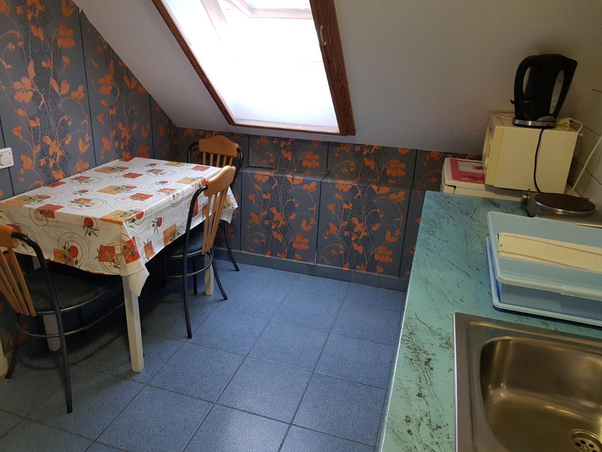 Ada Apartmanhaz Hajdúszoboszló Buitenkant foto